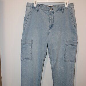 DKNY Womens Straight Leg Jeans with side pockets